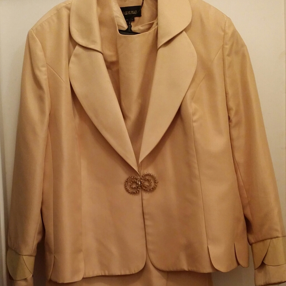 3 piece skirt suit